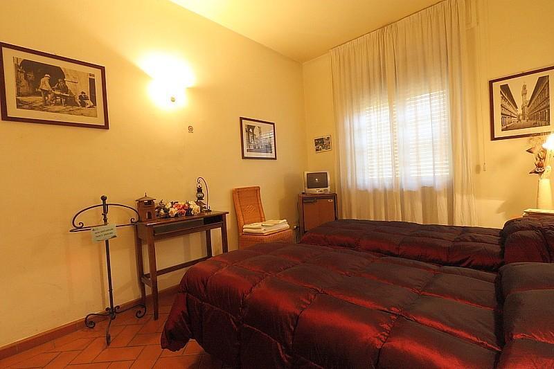 Guesthouse Sayuri Florence Exterior photo