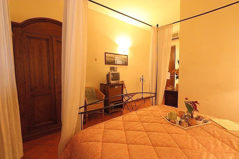 Guesthouse Sayuri Florence Exterior photo