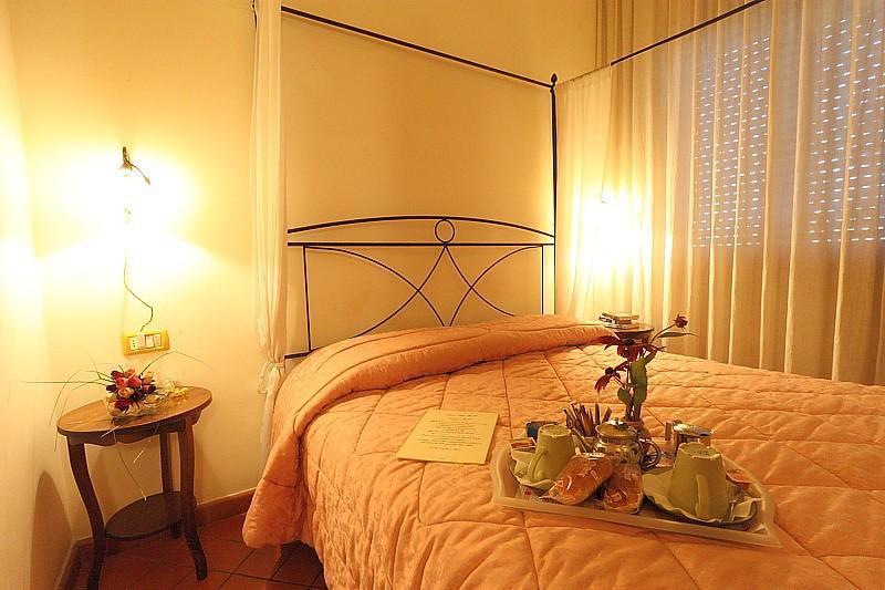 Guesthouse Sayuri Florence Exterior photo